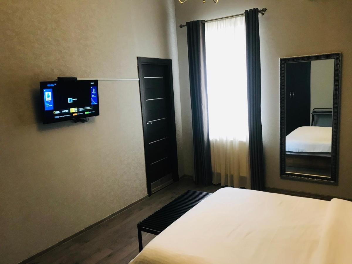 2Nd Floor Hotel Tbilisi Exteriör bild