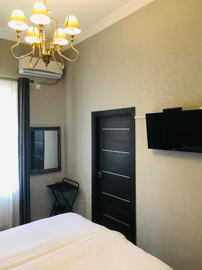2Nd Floor Hotel Tbilisi Exteriör bild