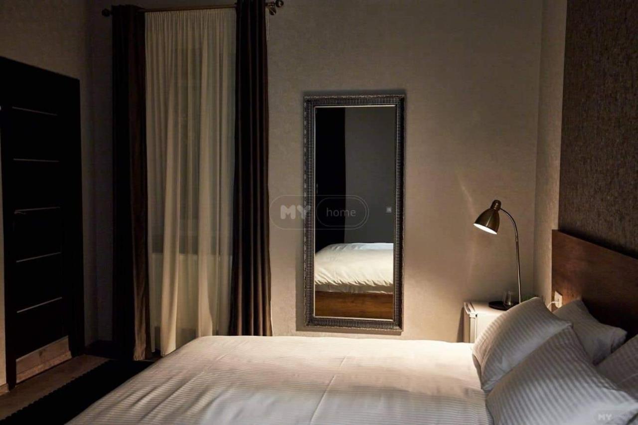 2Nd Floor Hotel Tbilisi Exteriör bild